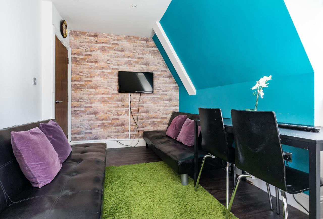 Aldgate Flats Apartament *
